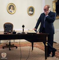 putintelefonuje.jpg putintelefonuje.jpg